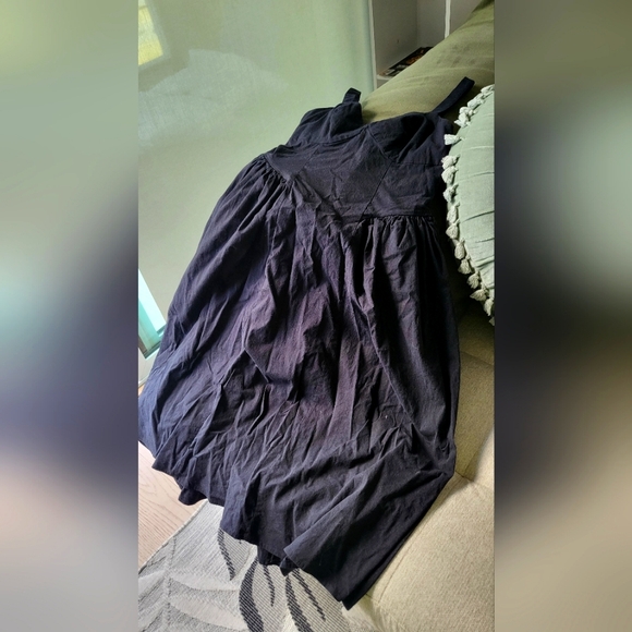 BLACK DRESS - Picture 1 of 4